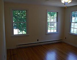 27 Tremont St, Cos Cob, Ct 06807 in Cos Cob, CT (Photo 7 of 9)