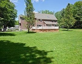 25 Long View Dr, Simsbury, Ct 06070 in Simsbury, CT (Photo 2 of 12)