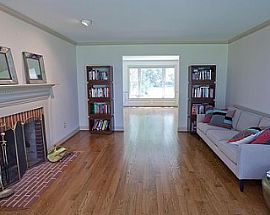 25 Long View Dr, Simsbury, Ct 06070 in Simsbury, CT (Photo 4 of 12)