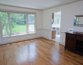 25 Long View Dr, Simsbury, Ct 06070 in Simsbury, CT (Photo 6 of 12)