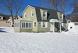 5 Meriden Rd, Old Lyme, Ct 06371 in Lyme, CT