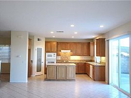 Very Conducive Home  in Valencia, CA (Photo 4 of 11)