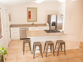 6743 E Lehigh Dr, Tucson, Az 85710 in Tucson, AZ (Photo 2 of 12)