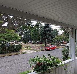 32 Brittin Ave, Bridgeport, Ct 06605 in Bridgeport, CT (Photo 4 of 11)