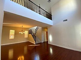 8072 Retriever Ave, Las Vegas, Nv 89147 in Las Vegas, NV (Photo 6 of 12)