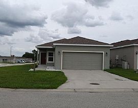 2864 Whispering Trails Dr, Winter Haven, Fl 33884 in Winter Haven, FL