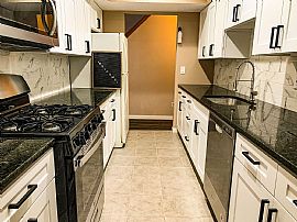 5 Talcott Forest Rd Apt Q, Farmington, Ct 06032 in Farmington, CT (Photo 2 of 5)