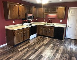 House Available For Rent. 10517 Autumn Creek Pl, Louisville, Ky in Louisville, KY (Photo 5 of 11)