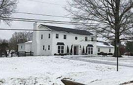 Spacious Available House. 2436 Walnut Grove Ln, Lexington, Ky 4 in Lexington, KY (Photo 2 of 12)