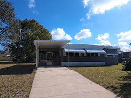 8046 First Circle Dr, Brooksville, Fl 34613 in Brooksville, FL