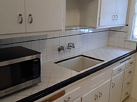 936 Wilson Ave, Reno, Nv 89502 in Reno, NV (Photo 7 of 9)