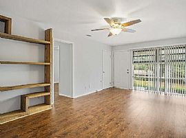 1453 Mamie Dr, Mobile, Al 36618 in Mobile, AL (Photo 2 of 12)