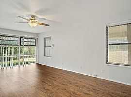 1453 Mamie Dr, Mobile, Al 36618 in Mobile, AL (Photo 3 of 12)