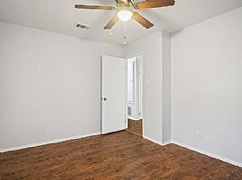 1453 Mamie Dr, Mobile, Al 36618 in Mobile, AL (Photo 8 of 12)