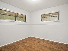 1453 Mamie Dr, Mobile, Al 36618 in Mobile, AL (Photo 9 of 12)