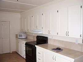 17 Perry Ave, Middletown, Ri 02842 in Middletown, RI (Photo 2 of 6)