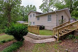 1505 Bobolink Ln Ne, Center Point, Al 35215 in Birmingham, AL