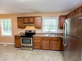 1505 Bobolink Ln Ne, Center Point, Al 35215 in Birmingham, AL (Photo 5 of 12)
