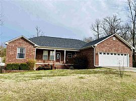 Lots of Room to Grow! Split Floor Plan in The Adorable Hidden F in Hot Springs, AR