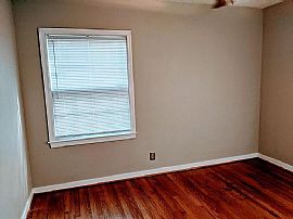 107 Hugh Cir, Homewood, Al 35209 in Homewood, AL (Photo 11 of 12)