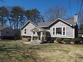 604 Farr Cir, Hoover, Al 35226 in Hoover, AL (Photo 2 of 12)