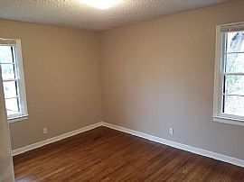 1705 Hampton Rd Nw, Huntsville, Al 35816 in Huntsville, AL (Photo 11 of 12)