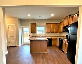 2720 Meadow Way, Jasper, Al 35504 in Jasper, AL (Photo 2 of 10)