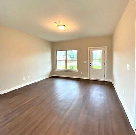 2720 Meadow Way, Jasper, Al 35504 in Jasper, AL (Photo 4 of 10)