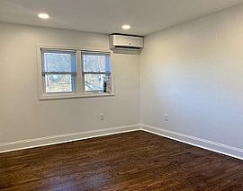 254 Metacom Ave, Warren, Ri 02885  Lovely House in Warren, RI (Photo 8 of 9)