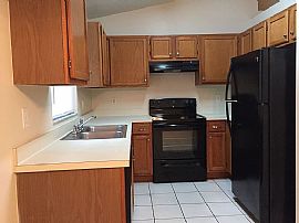 103 E Division St, Clermont, Fl 34711 in Clermont, FL (Photo 5 of 8)