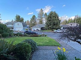 Charming 3 Bedroom 2.5 Bt in Vancouver, WA