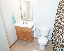 Great House For Family. 3901 E Huntington St, Sioux Falls, Sd 5 in Sioux Falls, SD (Photo 10 of 11)