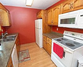 Great House For Family. 3901 E Huntington St, Sioux Falls, Sd 5 in Sioux Falls, SD (Photo 3 of 11)