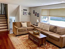 1026 Hillstown Rd, Glastonbury, Ct 06033 in Glastonbury, CT (Photo 6 of 10)