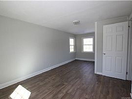 7 Maple Tree Rd, Brookfield, Ct 06804 in Brookfield, CT (Photo 7 of 12)