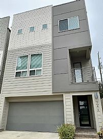 Charming 3 Bedroom Townhouse in Houston, TX (Photo 2 of 12)