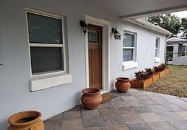 3 Bdr/2 Bth with Detached Bonus Room.  in Tampa, FL (Photo 5 of 8)