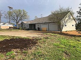 2509 W Prien Lake Rd, Lake Charles, La in Lake Charles, LA (Photo 4 of 6)