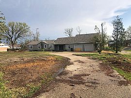 2509 W Prien Lake Rd, Lake Charles, La in Lake Charles, LA (Photo 6 of 6)