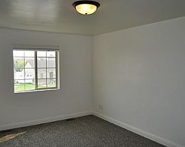 Cool House. 29 Governor Peck Rd, Jericho, Vt 05465 in Jericho, VT (Photo 6 of 9)