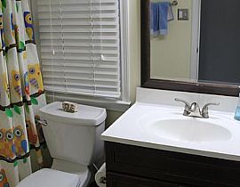 Comfortable 4 Bedroom House. 8618 Crestview Dr, Fairfax, Va 220 in Fairfax, VA (Photo 10 of 12)