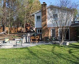 Comfortable 4 Bedroom House. 8618 Crestview Dr, Fairfax, Va 220 in Fairfax, VA (Photo 2 of 12)