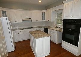 713 Highland Manor Ct, Hoover, Al 35226 in Hoover, AL (Photo 3 of 5)