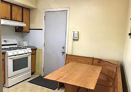 Charming Home in Trenton, NJ (Photo 4 of 10)