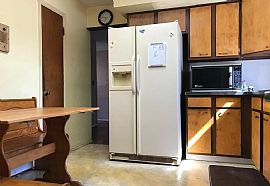 Charming Home in Trenton, NJ (Photo 5 of 10)