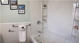 Charming Home in Hartford, CT (Photo 10 of 12)