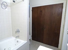 Charming 1 Bedroom in Brooklyn, NY (Photo 3 of 8)