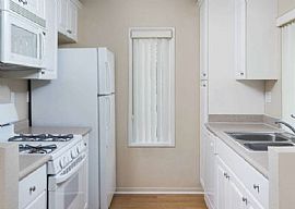 Charming One Bed For Rent in San Diego, CA (Photo 3 of 3)