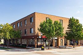 Check Out Our Charming Apartment  in Bensenville, IL