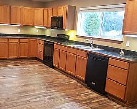 Beautiful 2 Bedroom House. 12824 Jordan Trails Rd, Arlington, W in Arlington, WA (Photo 3 of 8)